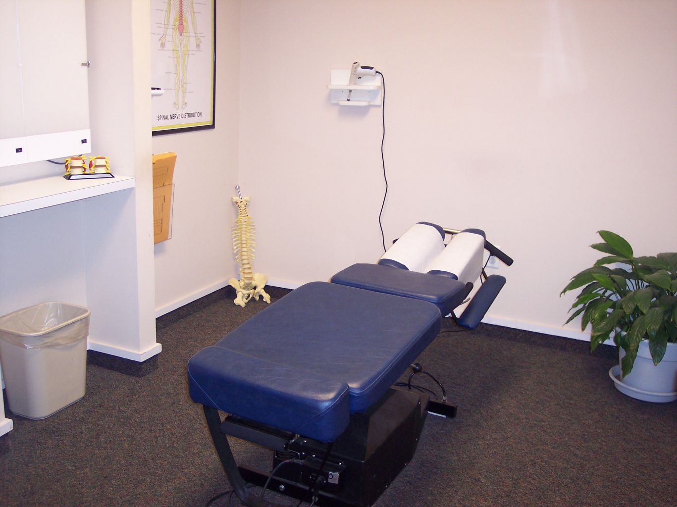 Adjusting table at Jacksonville Chiropractic